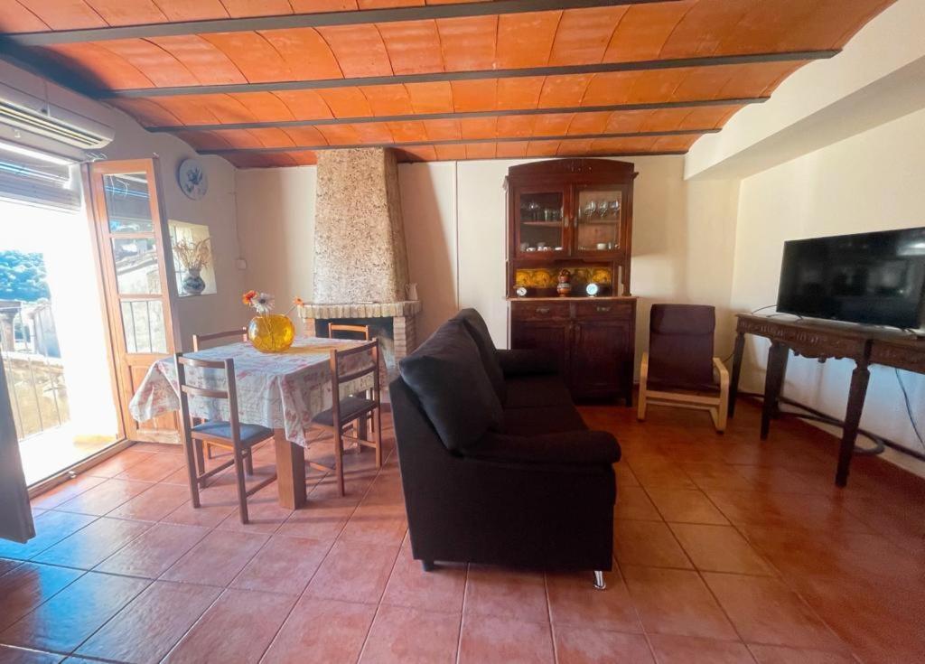 Casa Del Bueno Appartement Peralta de la Sal Buitenkant foto